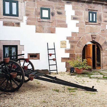 La Casa De Las Brujas Hotell Barrio  Eksteriør bilde
