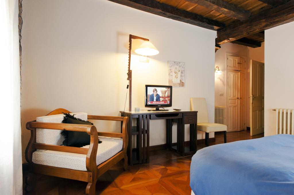 La Casa De Las Brujas Hotell Barrio  Eksteriør bilde
