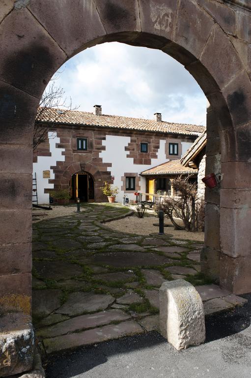 La Casa De Las Brujas Hotell Barrio  Eksteriør bilde