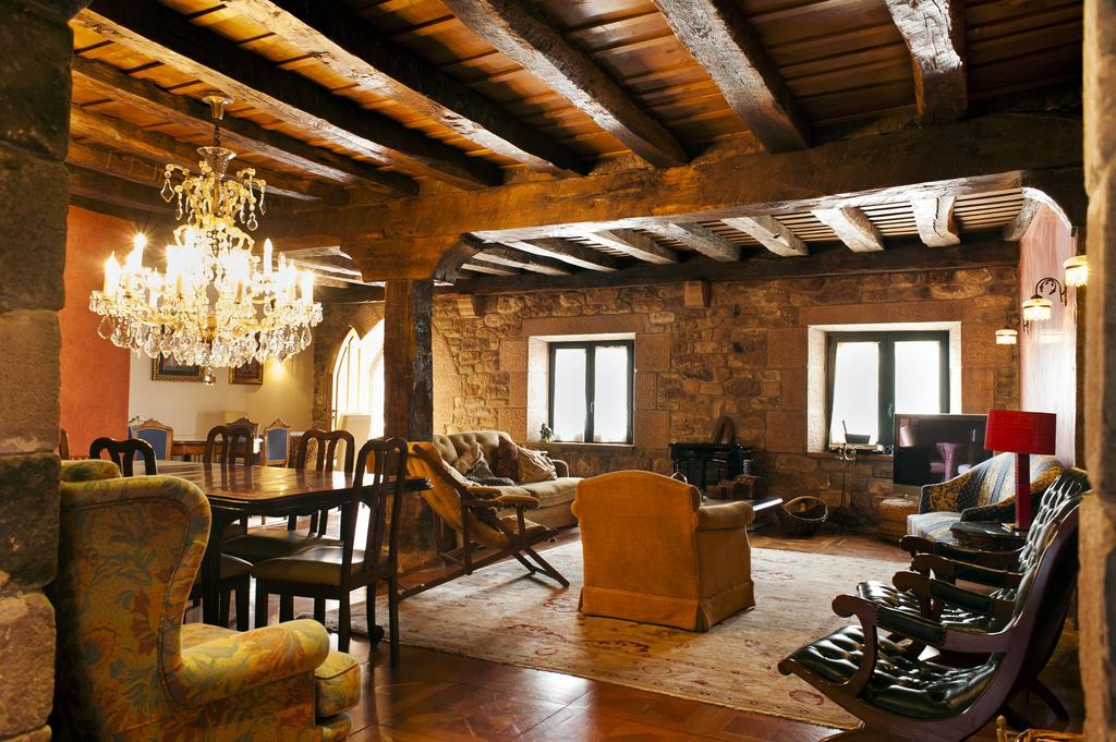 La Casa De Las Brujas Hotell Barrio  Eksteriør bilde