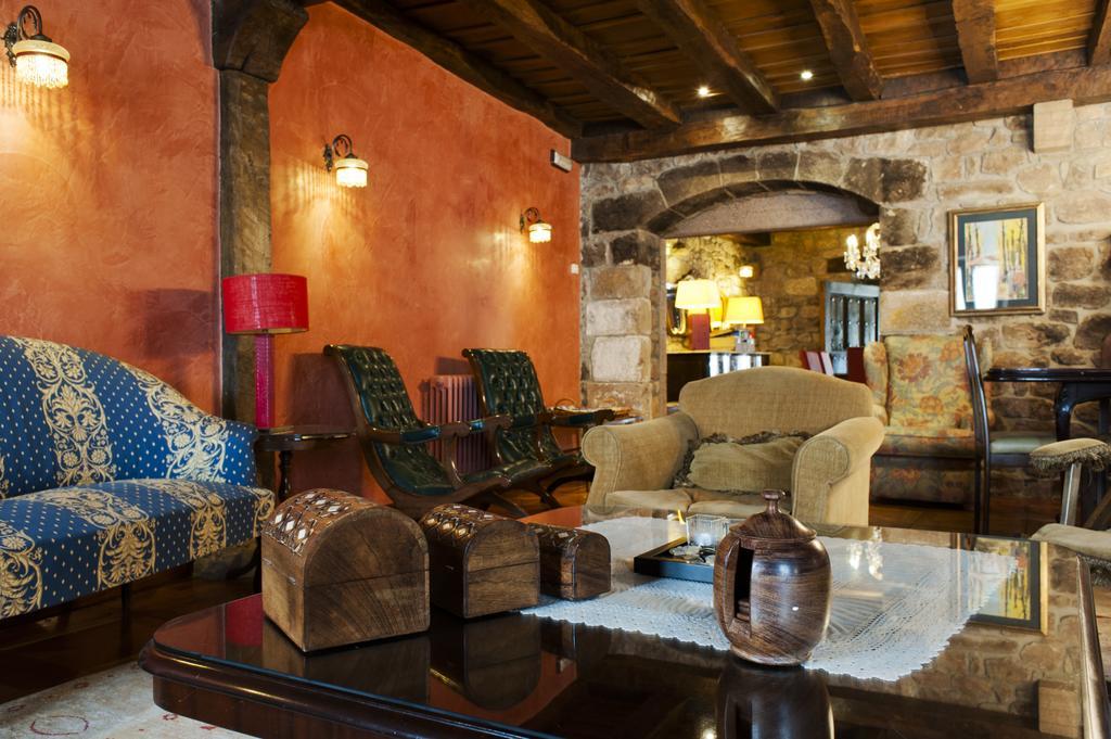 La Casa De Las Brujas Hotell Barrio  Eksteriør bilde