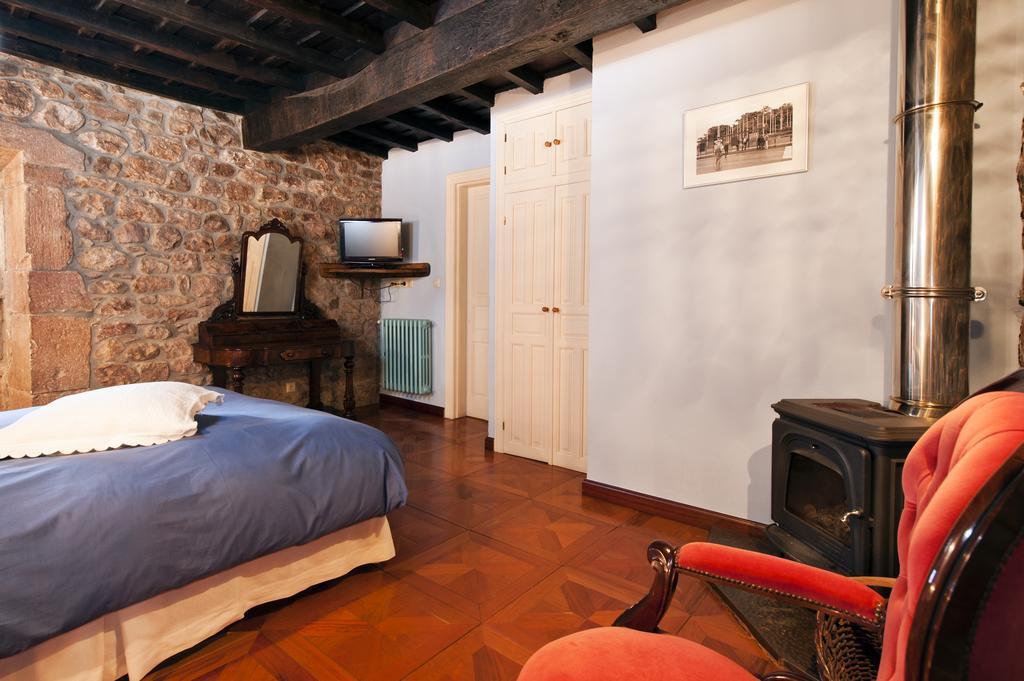 La Casa De Las Brujas Hotell Barrio  Eksteriør bilde